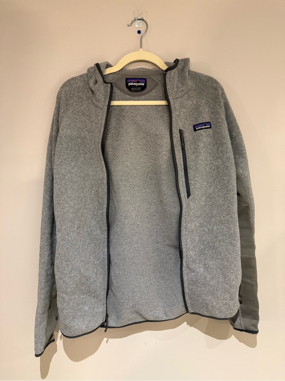Patagonia Men’s Gray Zip-Up Fleece Jacket